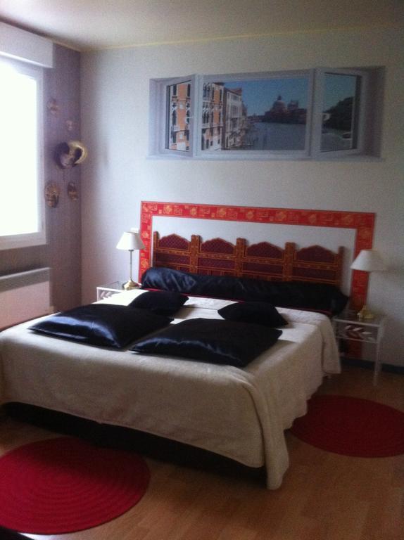 Chambre D'Hotes Dyrslot Saint-Denis-de-Pile Ngoại thất bức ảnh